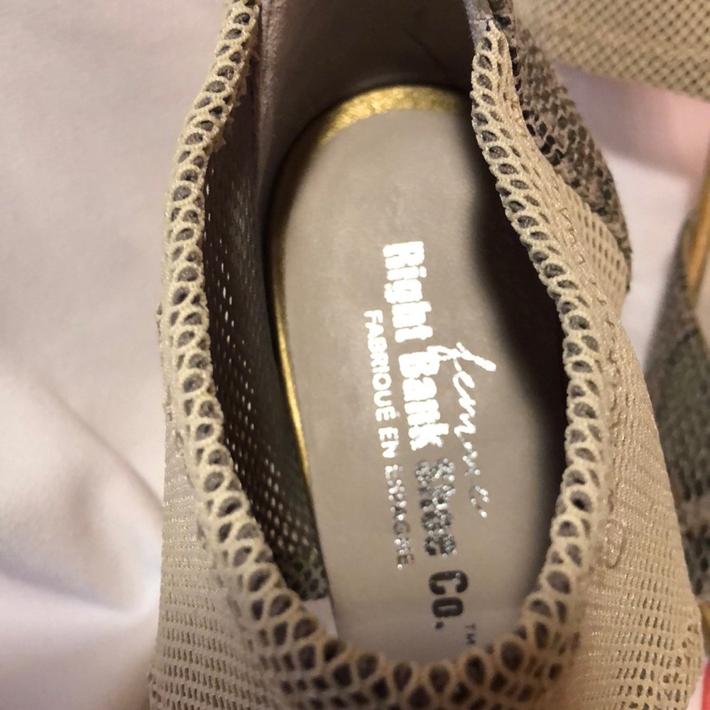 Shoes - Picture 5 of 6